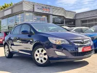Gebraucht Opel Astra Design Edition 87 PS (63 kW) 2012 Blau Limousine