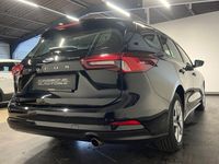 Gebraucht Ford Focus Cool & Connect 120 PS (88 kW) 2022 Schwarz Limousine