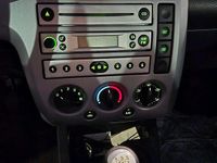 Gebraucht Ford Fiesta 115 PS (84 kW) 2005 Schwarz Kleinwagen