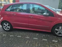 Gebraucht Mercedes B200 136 PS (100 kW) 2008 Rot Van / Kleinbus