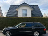 Gebraucht Mercedes E240 177 PS (130 kW) 2004 Schwarz Kombi
