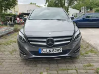 Gebraucht Mercedes B180 Style 122 PS (89 kW) 2016 Grau Kleinwagen