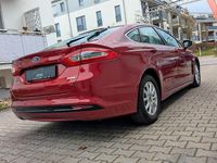 Gebraucht Ford Mondeo Titanium 160 PS (117 kW) 2015 Rot Limousine