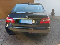 Gebraucht Mercedes E220 Avantgarde 170 PS (125 kW) 2012 Schwarz Limousine