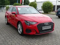 Gebraucht Audi A3 Ambiente 116 PS (85 kW) 2022 Rot Limousine