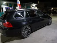 Gebraucht BMW 320 184 PS (135 kW) 2011 Schwarz Kombi