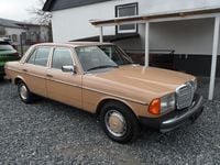 Gebraucht Mercedes E280 145 PS (106 kW) 1977 Beige Limousine