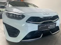 Neu Kia Ceed GT GT-Line 140 PS (102 kW) 2026 Casa white Limousine