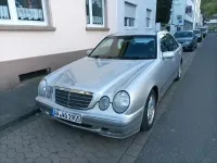 Gebraucht Mercedes E200 163 PS (119 kW) 2001 Silber Limousine