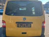 Second-hand VW T5 84 CP (61 kW) 2012 Galben Van