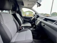 Second-hand VW Caddy 102 CP (75 kW) 2016 Alb Monovolum