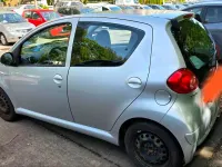 Gebraucht Toyota Aygo 68 PS (50 kW) 2006 Silber Kleinwagen