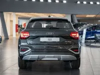 Neu Audi Q2 Advanced Plus 150 PS (110 kW) 2026 Grau SUV