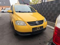 Gebraucht VW Fox 54 PS (39 kW) 2005 Gelb Kleinwagen