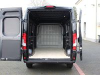 Gebraucht Peugeot Boxer 165 PS (121 kW) 2024 Gris graphito Van