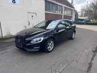 Gebraucht Volvo V60 136 PS (100 kW) 2015 Schwarz Kombi
