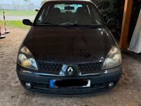Second-hand Renault Clio II 75 CP (55 kW) 2003 Negru Hatchback