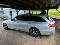 Gebraucht Mercedes E220 194 PS (142 kW) 2018 Silber Kombi