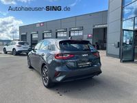 Neu Kia Ceed 101 PS (74 kW) 2025 Grau Kleinwagen