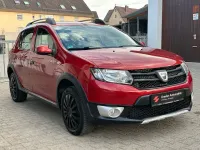 Gebraucht Dacia Sandero Stepway 90 PS (66 kW) 2013 Rot Limousine