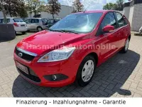 Gebraucht Ford Focus Titanium 116 PS (85 kW) 2011 Rot Limousine
