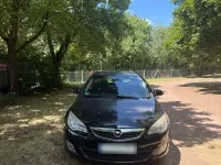 Gebraucht Opel Astra 140 PS (102 kW) 2012 Schwarz Kleinwagen