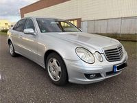 Gebraucht Mercedes E220 170 PS (125 kW) 2007 Silber Limousine