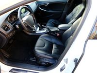 Gebraucht Volvo V40 120 PS (88 kW) 2017 Weiß Limousine