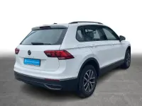 Gebraucht VW Tiguan Life 150 PS (110 kW) 2023 Pure white SUV
