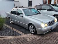 Gebraucht Mercedes E200 2000 Silber Limousine