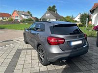 Usata Mercedes GLA200 156 CV (114 kW) 2018 Grigio SUV