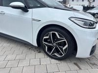Gebraucht VW ID.3 Pro Performance 150 kW (204 PS) 2022 Weiß Kleinwagen