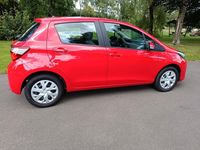 Gebraucht Toyota Yaris Comfort 111 PS (81 kW) 2017 Rot Kleinwagen