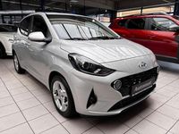 Gebraucht Hyundai i10 Style 67 PS (49 kW) 2020 Silber Kleinwagen