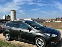 Gebraucht Ford Focus Titanium 125 PS (91 kW) 2018 Grau Kombi