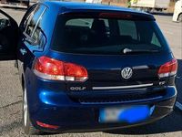Gebraucht VW Golf VI 105 PS (77 kW) 2011 Blau Kleinwagen