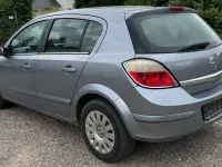 Gebraucht Opel Astra Cosmo 105 PS (77 kW) 2006 Lichtsilber m2 Limousine