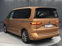 Gebraucht VW Multivan Style 150 PS (110 kW) 2023 Copper bronze metallic Van