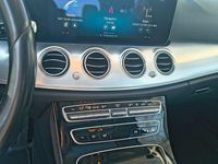 Second-hand Mercedes E200 160 CP (117 kW) 2020 Negru Berlinǎ