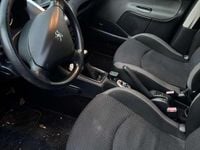 Gebraucht Peugeot 206 Basis 73 PS (53 kW) 2011 Grau Kleinwagen