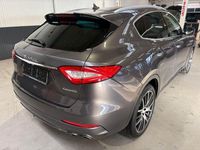 Gebraucht Maserati Levante 430 PS (316 kW) 2016 Grau SUV