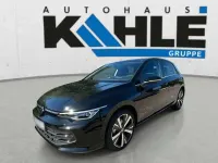 Gebraucht VW Golf VIII Comfortline 150 PS (110 kW) 2025 Grenadillschwarz metallic Limousine