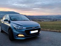 Gebraucht Hyundai i20 75 PS (55 kW) 2017 Blau Kleinwagen