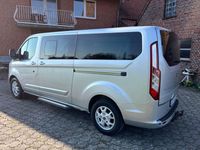 Gebraucht Ford Tourneo 131 PS (96 kW) 2017 Silber Van / Kleinbus