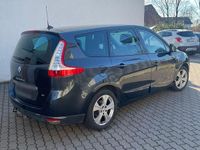 Gebraucht Renault Mégane 131 PS (96 kW) 2010 Grau Van / Kleinbus