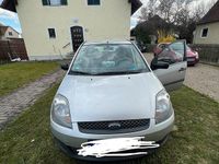 Gebraucht Ford Fiesta 60 PS (44 kW) 2008 Grau Kleinwagen