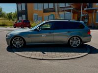 Gebraucht BMW 320 177 PS (130 kW) 2009 Grau Kombi