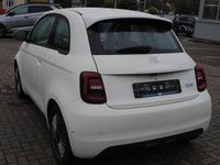 Gebraucht Fiat 500e 86 kW (118 PS) 2024 Arktis weiß Kleinwagen