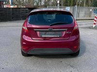 Gebraucht Ford Fiesta 82 PS (60 kW) 2011 Rot Kleinwagen