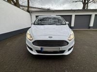 Gebraucht Ford S-MAX Titanium 179 PS (131 kW) 2016 Weiß Van / Kleinbus